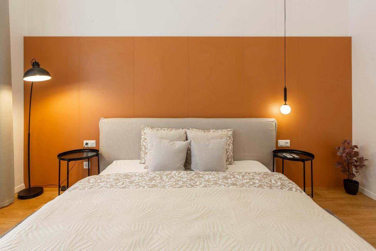 Luxurious Minimalist Residence With Sauna By Prestige Homes 布达佩斯 外观 照片